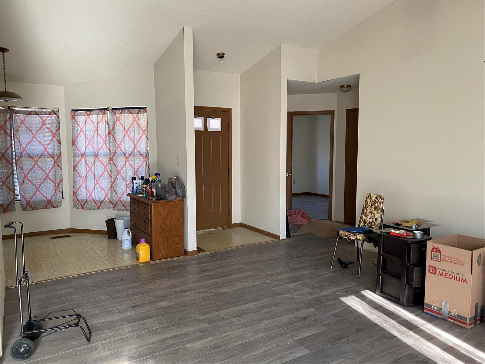 1509 Oak Ridge Court O'Fallon, IL 62269 - Photo 4 of 12 Gallery Image 4
