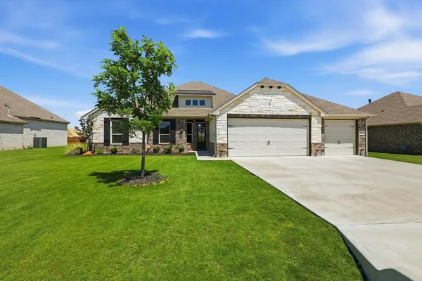 $494,900 | 11616 Caracal Drive, Godley, TX 76044
