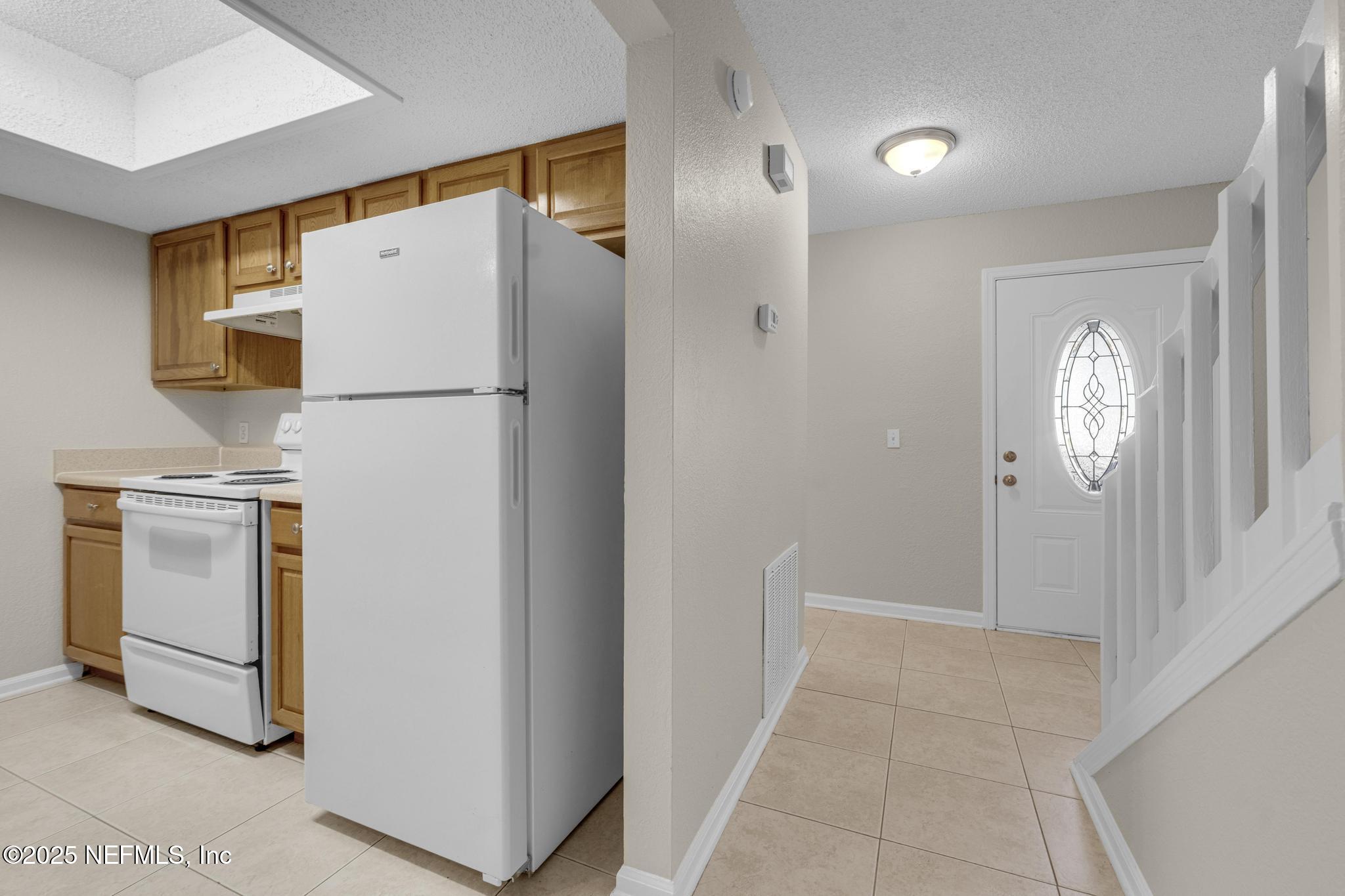 791 Assisi Lane, Unit 1104 Jacksonville, FL 32233 - Photo 12 of 37 Foyer