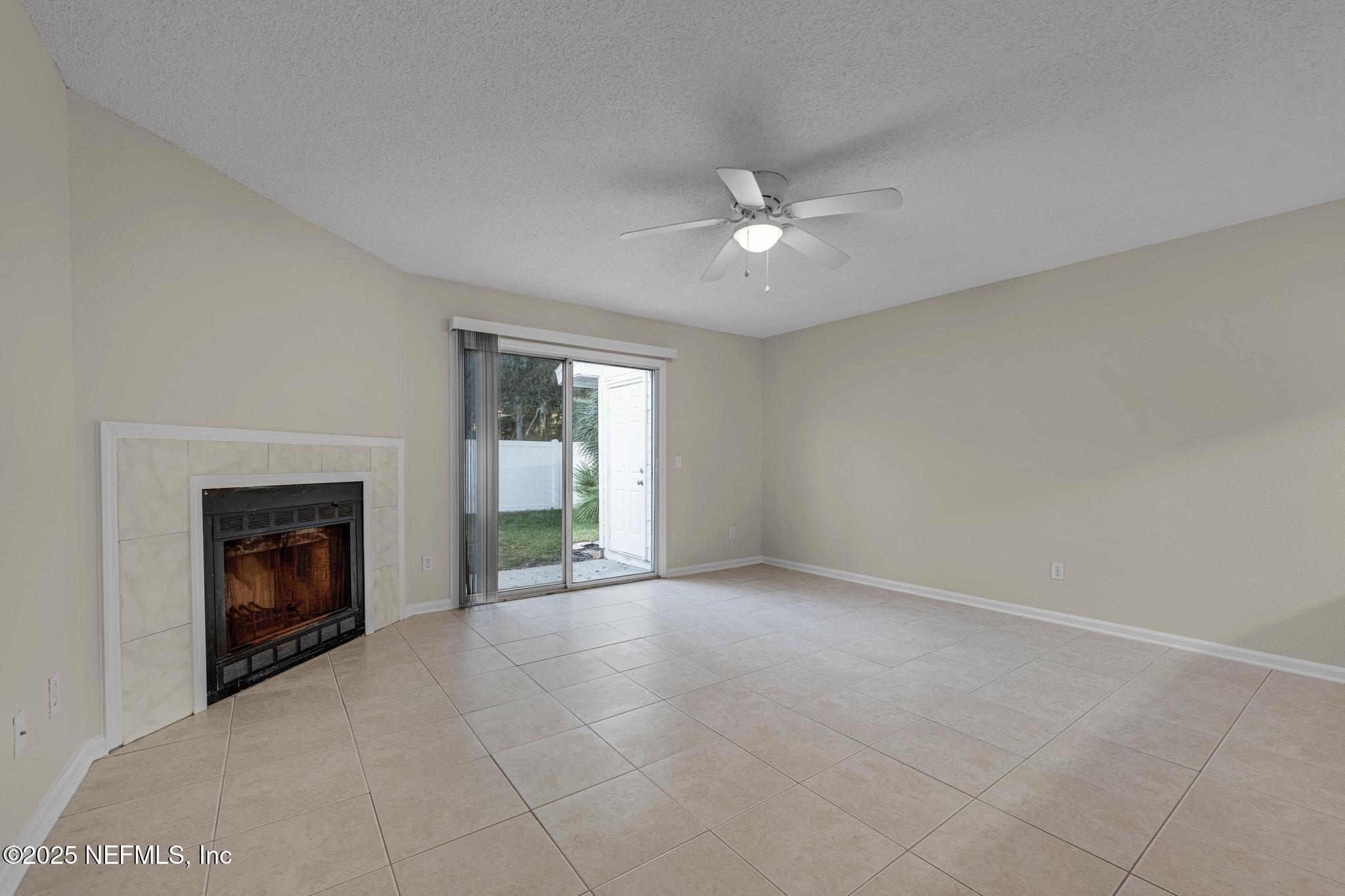 791 Assisi Lane, Unit 1104 Jacksonville, FL 32233 - Photo 15 of 37 Living Area