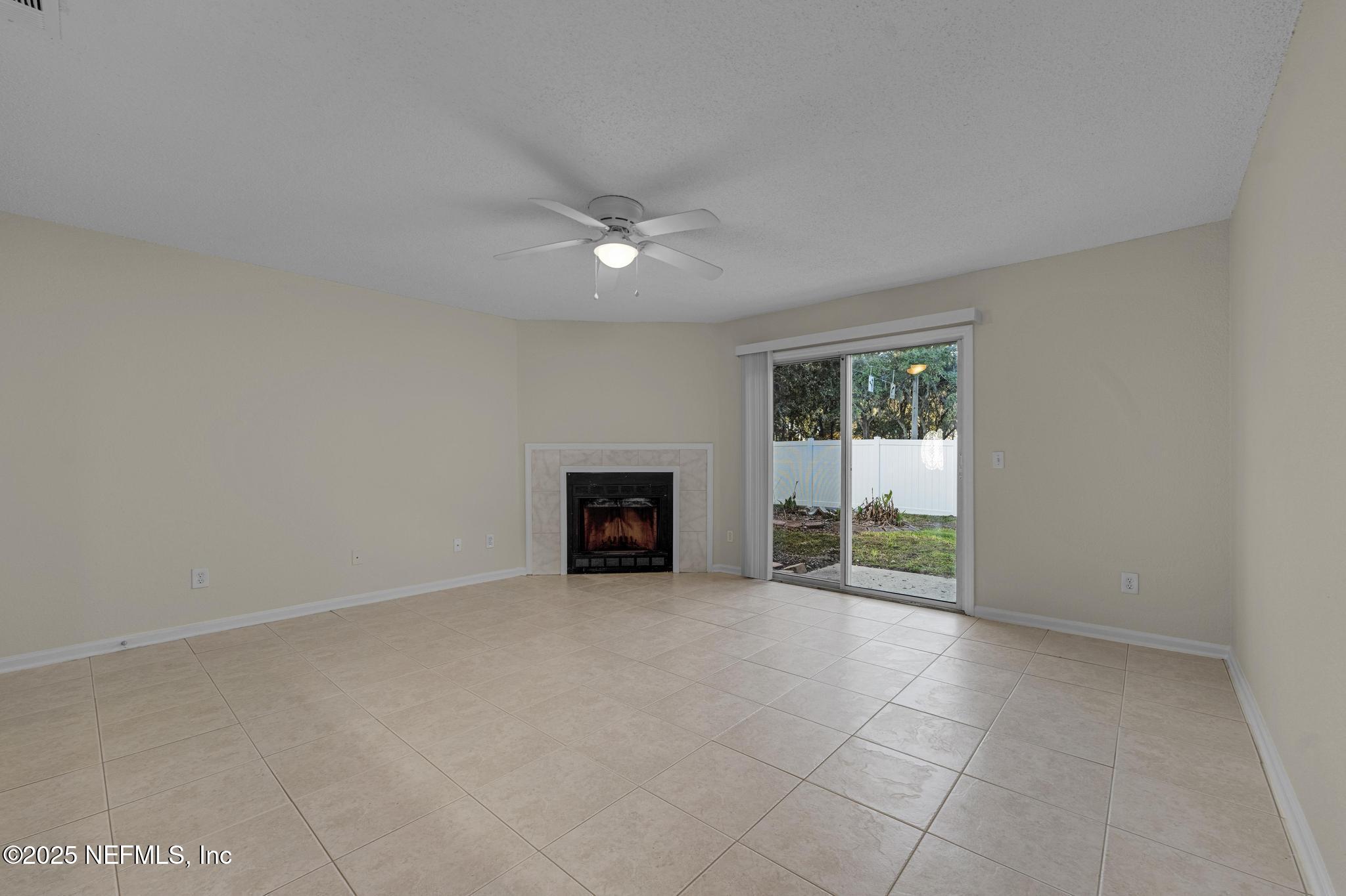 791 Assisi Lane, Unit 1104 Jacksonville, FL 32233 - Photo 16 of 37 Living Area