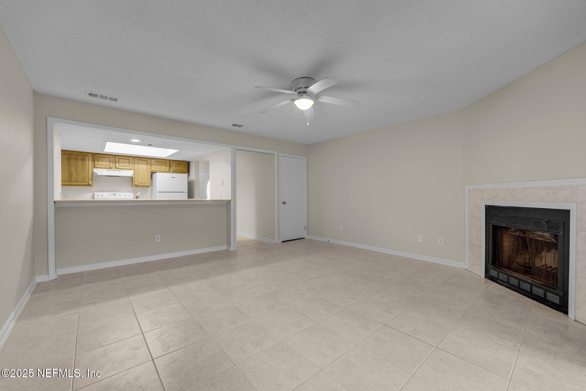 791 Assisi Lane, Unit 1104 Jacksonville, FL 32233 - Photo 18 of 37 Living Area