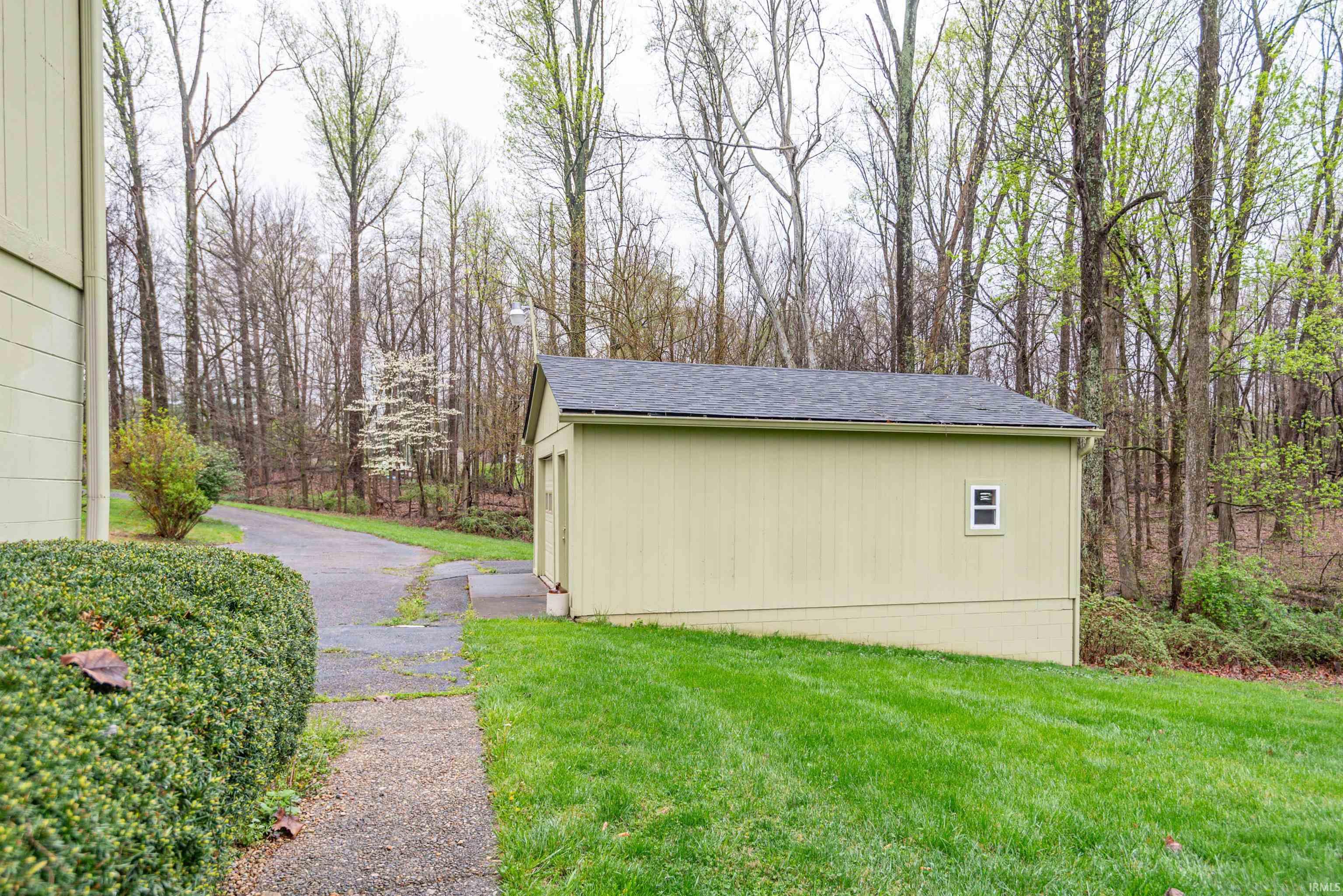 5921 North Union Valley Road Bloomington, IN 47404 - Photo 32 of 36