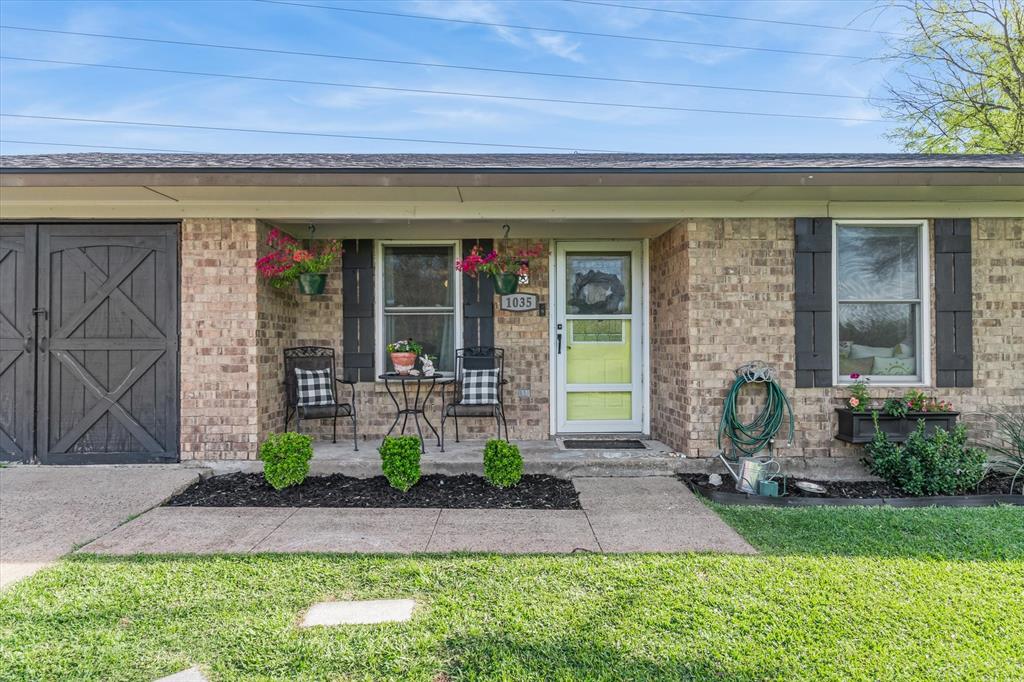 1035 Houston Street Wills Point, TX 75169 - Photo 2 of 29