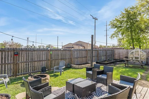 $229,900 | 1035 Houston Street, Wills Point, TX 75169