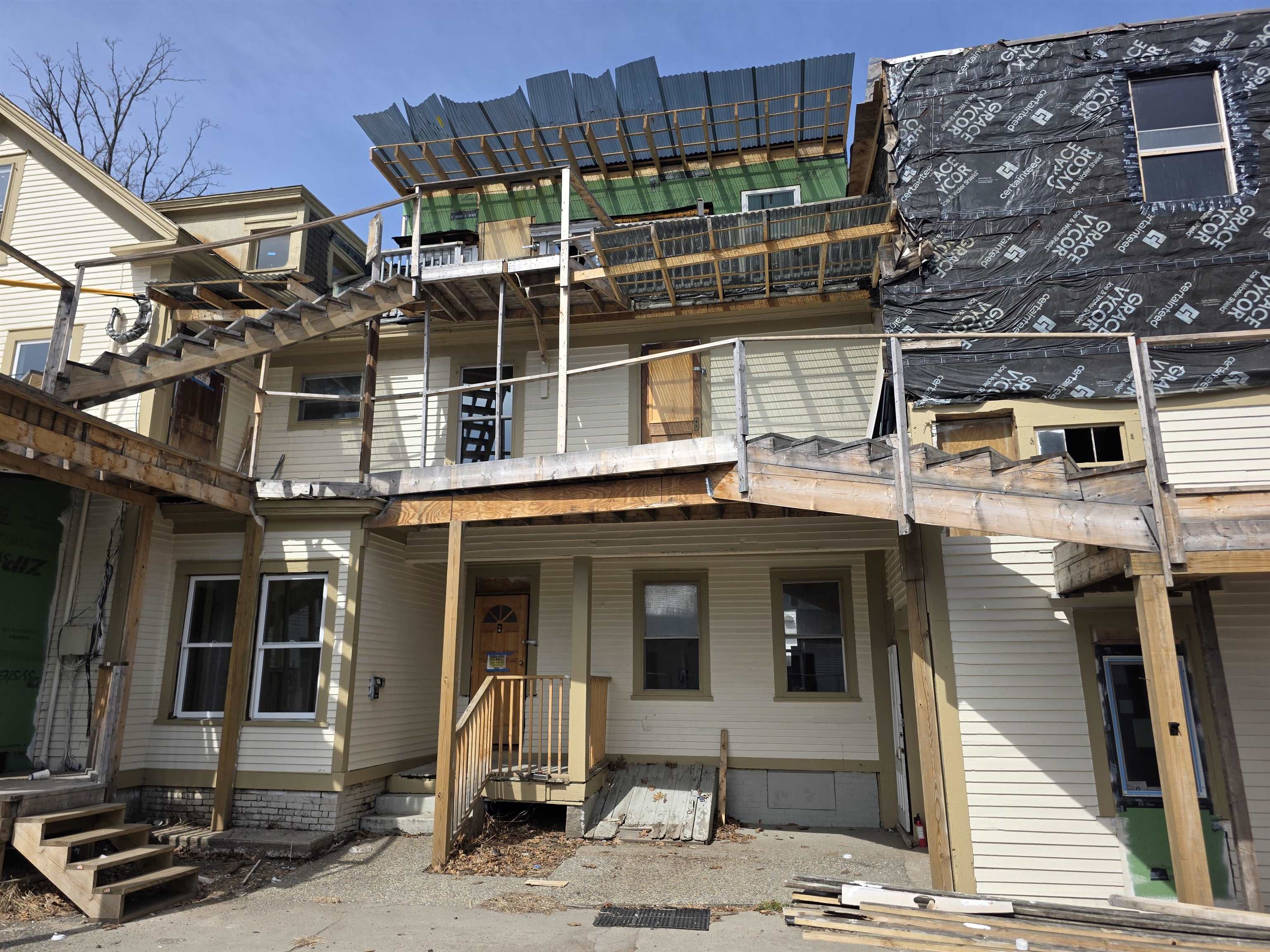 33 Oak Street Brattleboro, VT 05301 - Photo 11 of 24