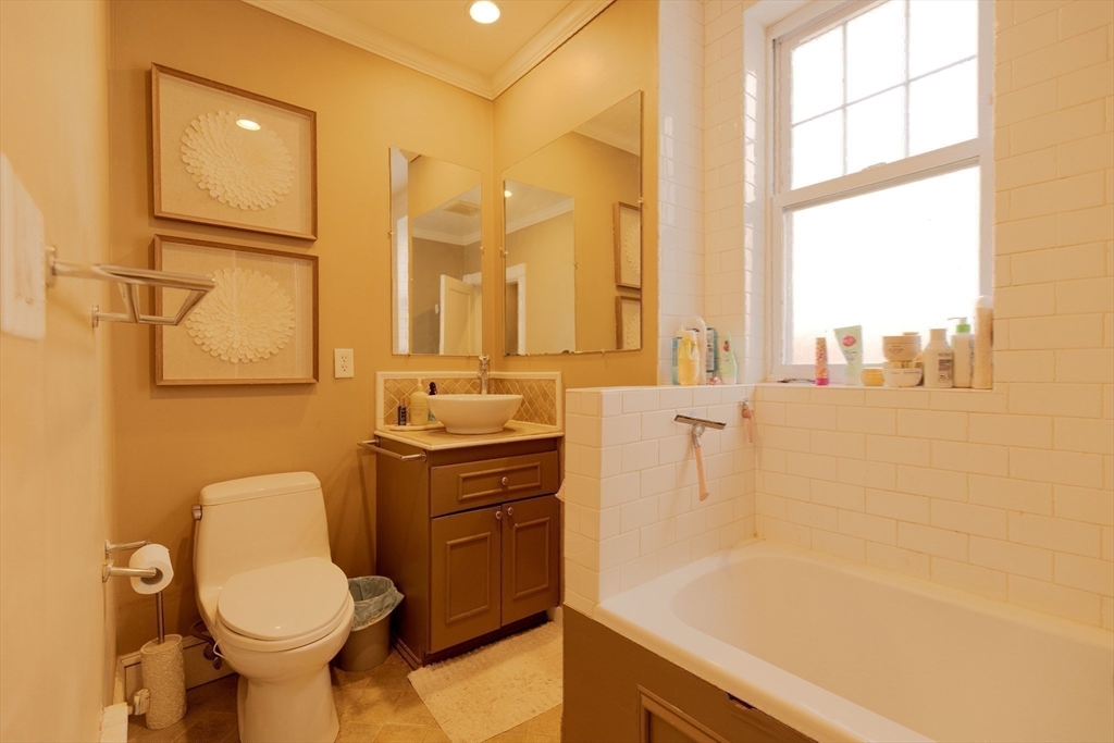 80 Browne Street, Unit 2 Brookline, MA 02446 - Photo 24 of 36