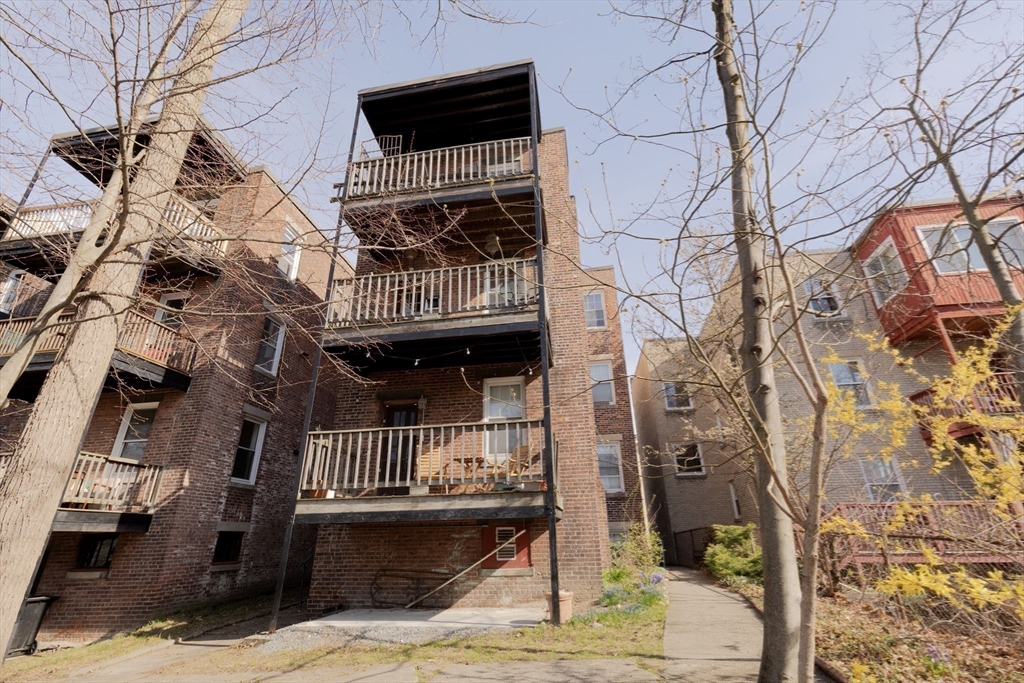 80 Browne Street, Unit 2 Brookline, MA 02446 - Photo 33 of 36