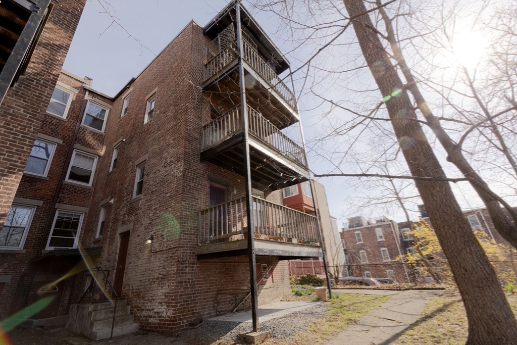 80 Browne Street, Unit 2 Brookline, MA 02446 - Photo 34 of 36