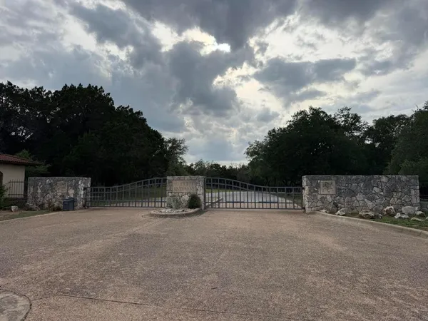 $6,900 | 1603 Las Entradas Drive, Spicewood, TX 78669