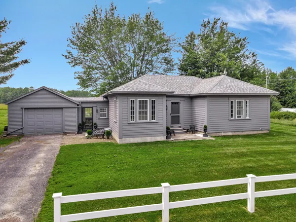 $399,000 | 135 P Ridge Road, Readfield, ME 04355