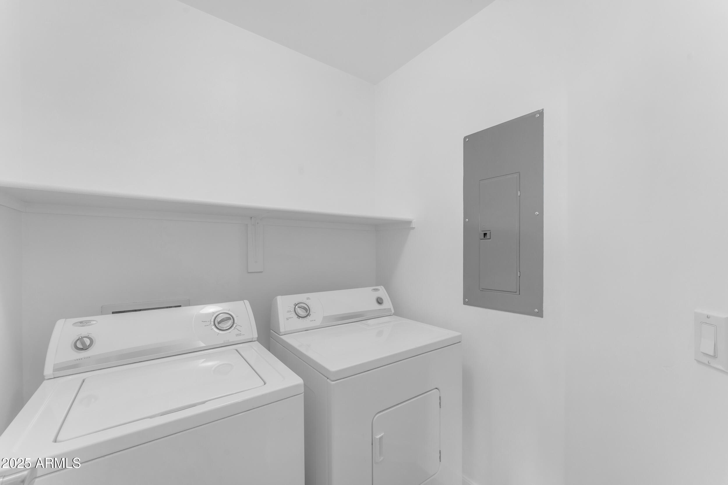 945 East Playa Del Norte Drive, Unit 5005 Tempe, AZ 85288 - Photo 40 of 69 a utility room with dryer and washer