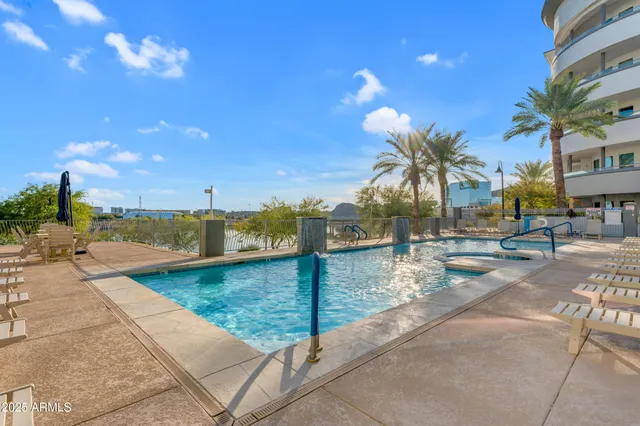 $474,900 | 945 East Playa Del Norte Drive, Unit 5005, Tempe, AZ 85288