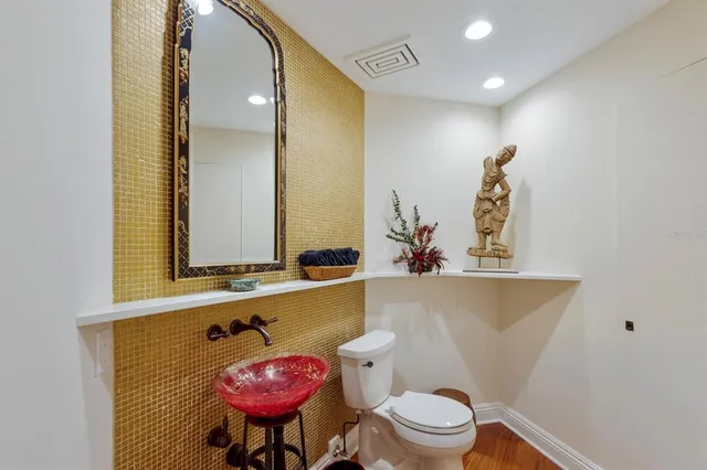 a view of a swimming pool with a fountain