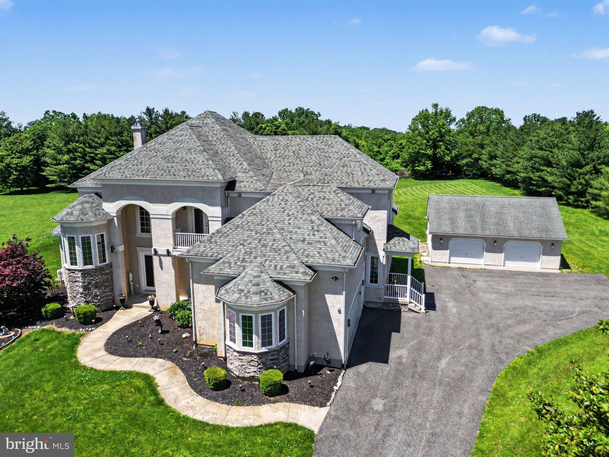 627 Doctor Miller Rd... Two 2-Car Garages!