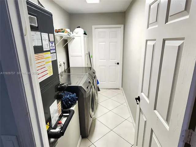 $2,400 | 720 2nd Place Southwest, Vero Beach, FL 32962