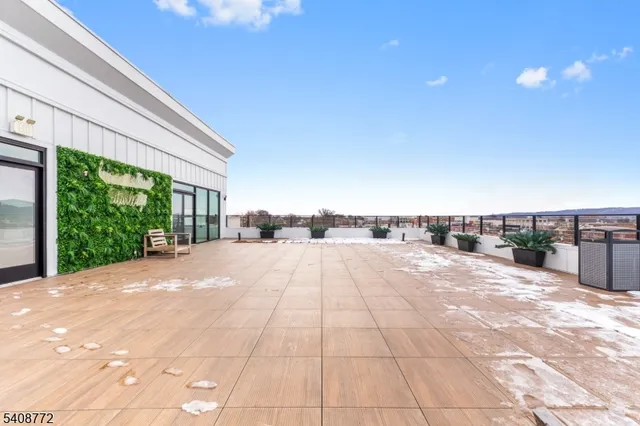 $1,850 | 321 East 3rd Street, Unit 525, Plainfield, NJ 07060