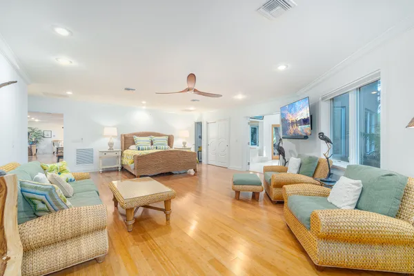 $8,995,000 | 16750 Old State Road 4a, Sugarloaf, FL 33042