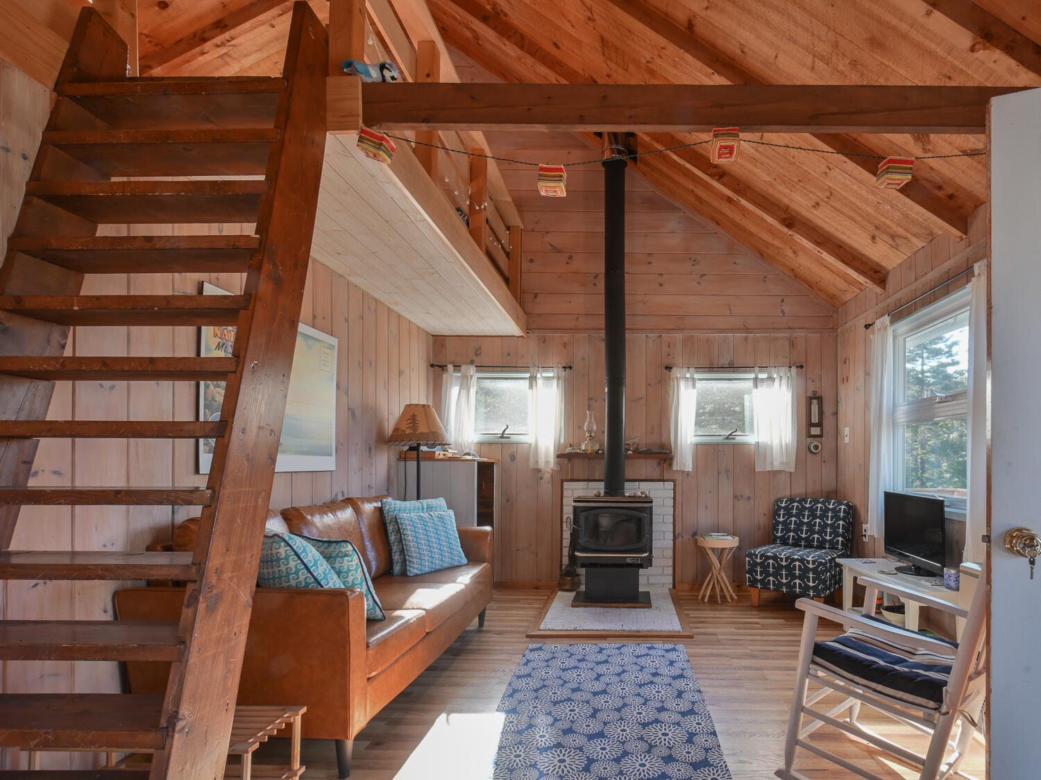 35 Minturn Road Swans Island, ME 04685 - Photo 20 of 32 Living Room