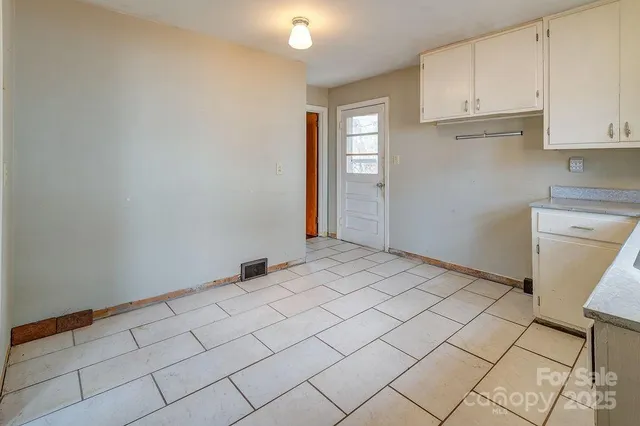 a view of empty room