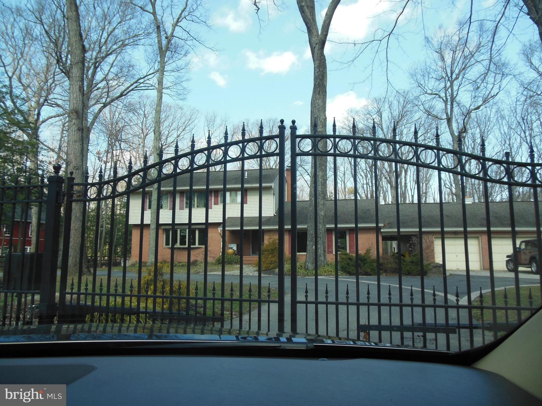 8350 Pinehurst Road Pasadena, MD 21122 - Photo 7 of 30 Exterior (Front)