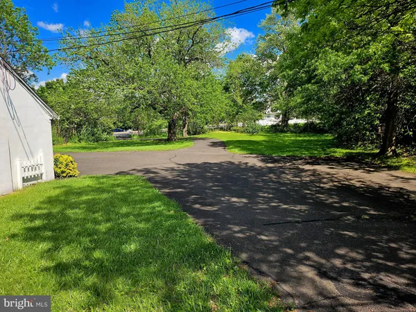 $2,250 | 2795 York Rd., Jamison, PA 18929