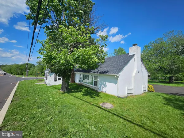 $2,250 | 2795 York Rd., Jamison, PA 18929