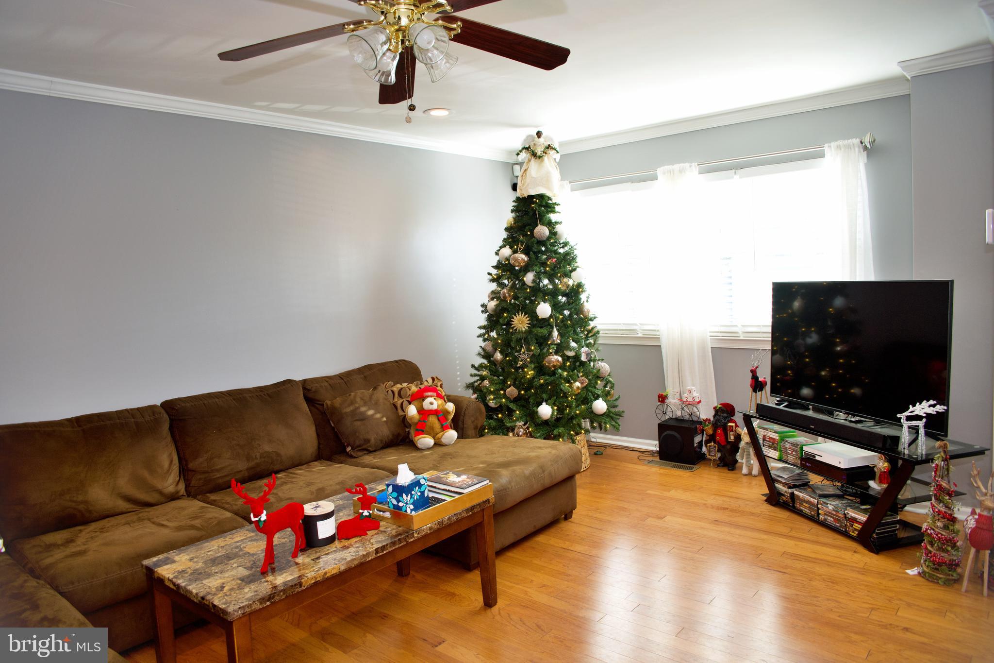 7512 Verree Road Philadelphia, PA 19111 - Photo 3 of 30 Gallery Image 3