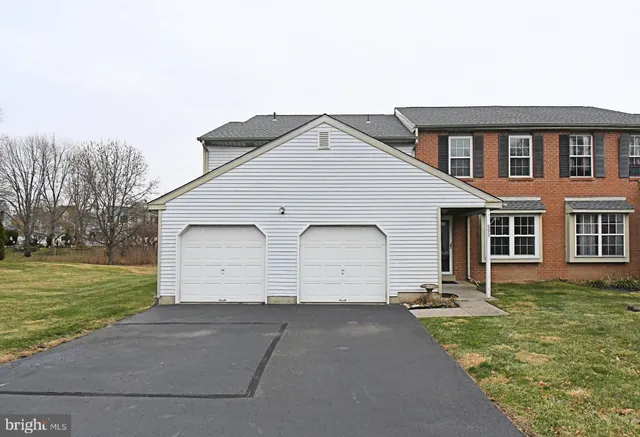 $2,100 | 592 A Wrensong Road, Unit A, Yardley, PA 19067