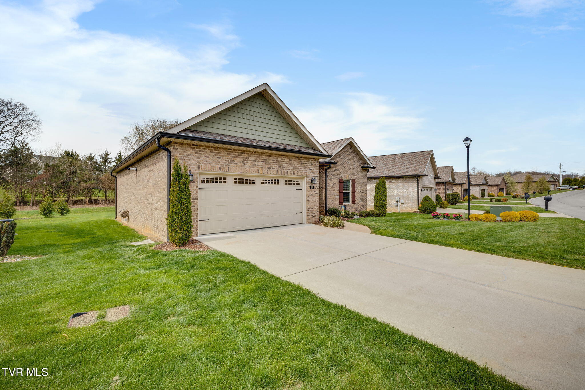 96 Ripple Falls Johnson City, TN 37615 - Photo 2 of 30 002