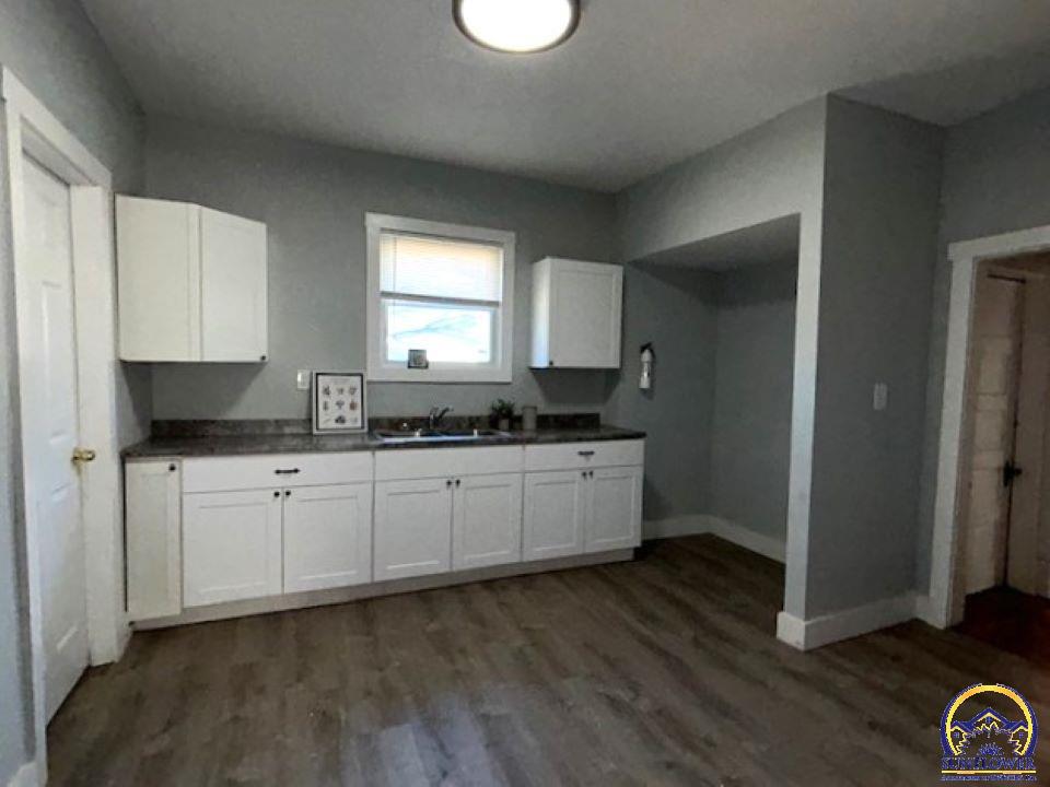 1185 Southwest Clay Street Topeka, KS 66604 - Photo 5 of 21