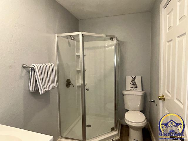 1185 Southwest Clay Street Topeka, KS 66604 - Photo 9 of 21