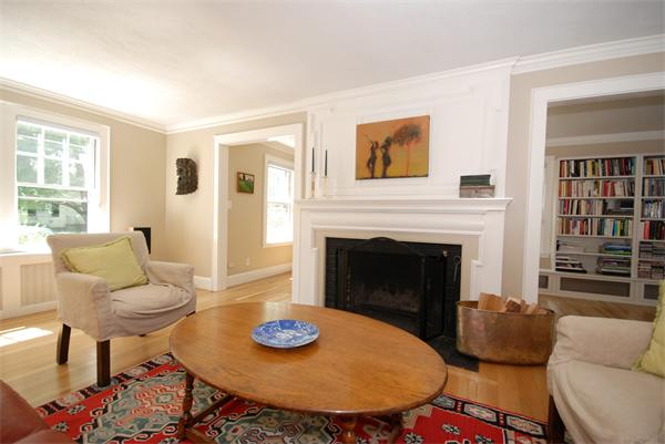 8 Robbins Road Lexington, MA 02421 - Photo 3 of 26