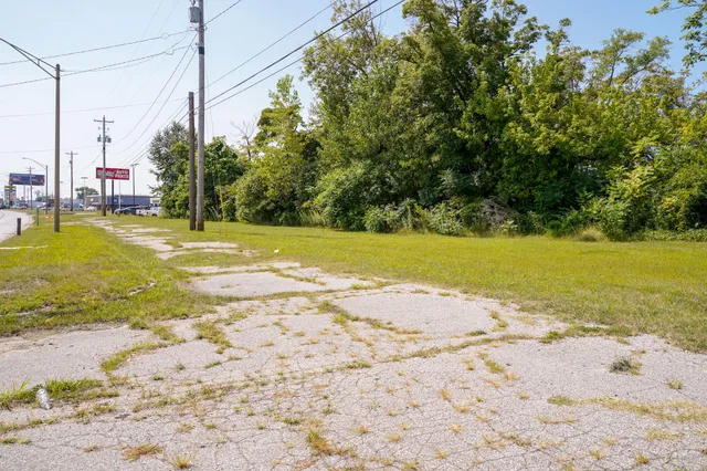 $132,000 | 1504 Highway 139, Benton Harbor, MI 49022