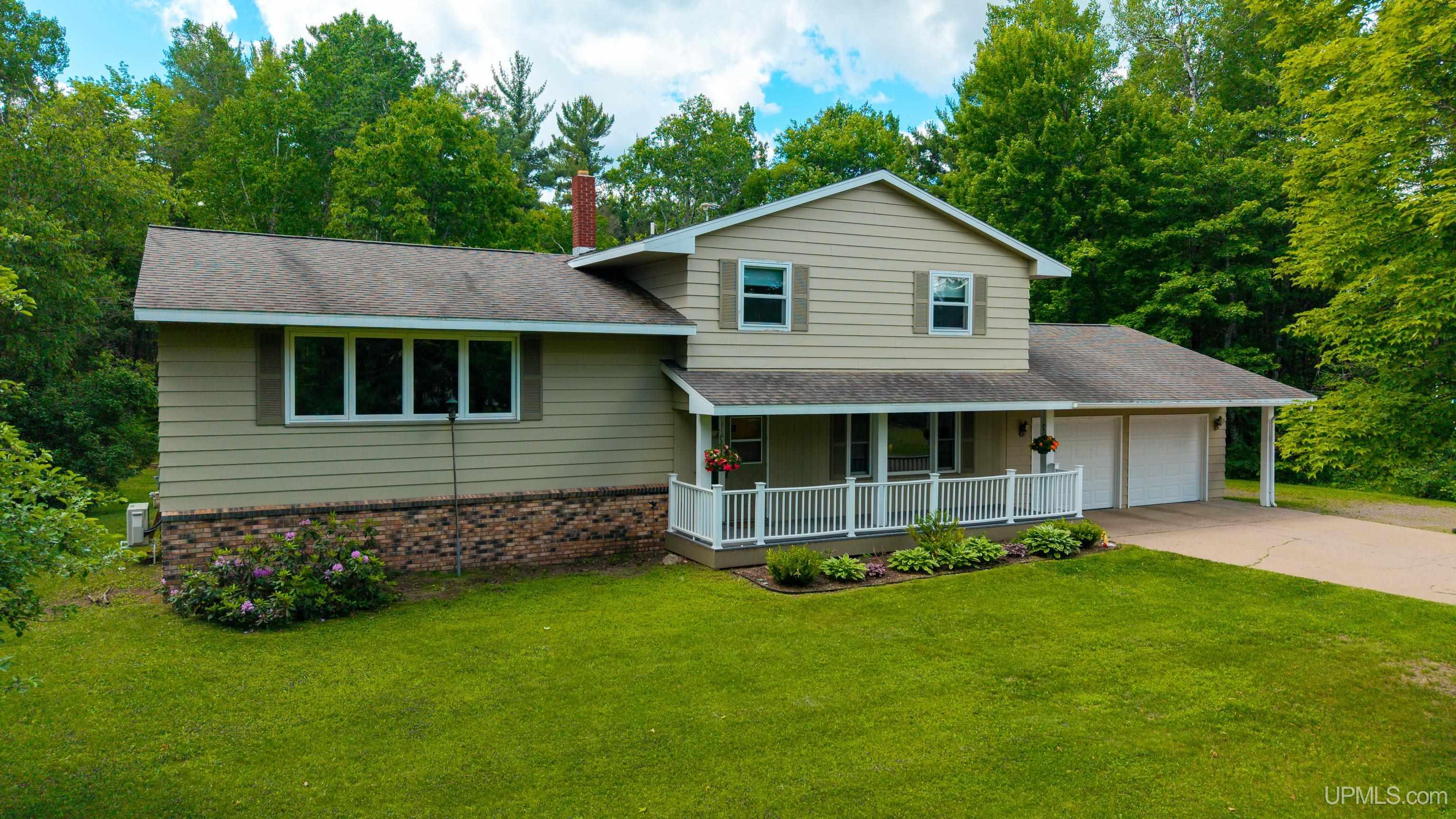 2813 Highway 41 Ishpeming, MI 49849 - Photo 2 of 62