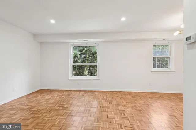 $265,000 | 4000 Gypsy Lane, Unit 529, Philadelphia, PA 19129