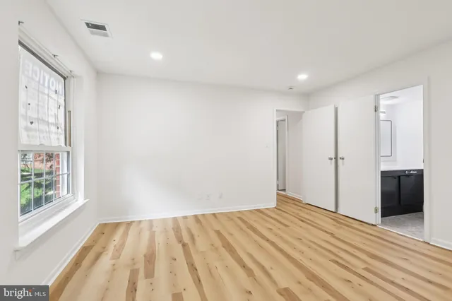 $265,000 | 4000 Gypsy Lane, Unit 529, Philadelphia, PA 19129