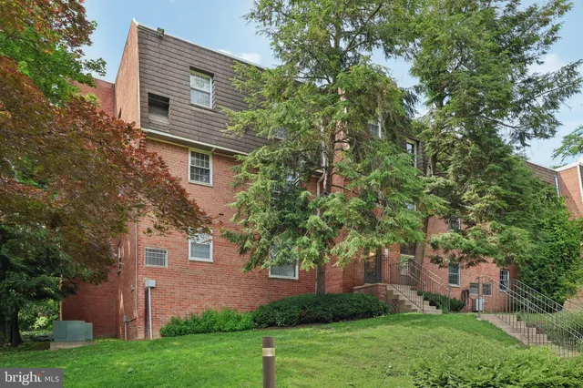 $265,000 | 4000 Gypsy Lane, Unit 529, Philadelphia, PA 19129