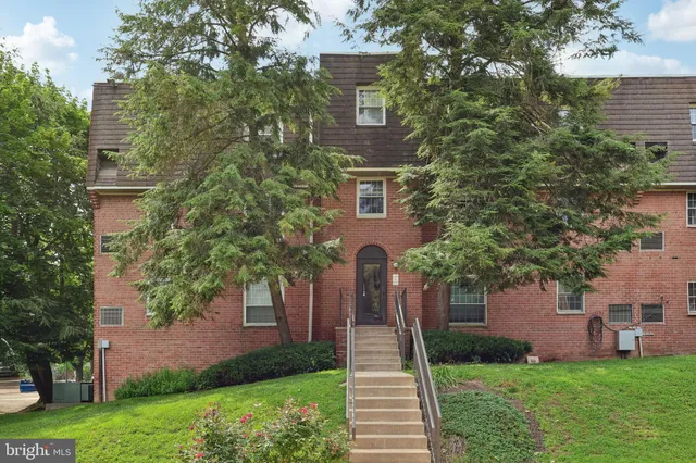 $265,000 | 4000 Gypsy Lane, Unit 529, Philadelphia, PA 19129