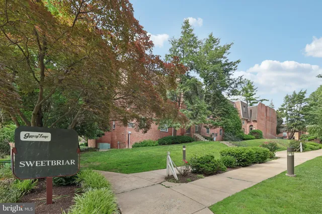 $265,000 | 4000 Gypsy Lane, Unit 529, Philadelphia, PA 19129