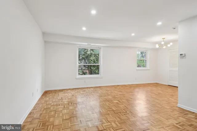 $265,000 | 4000 Gypsy Lane, Unit 529, Philadelphia, PA 19129