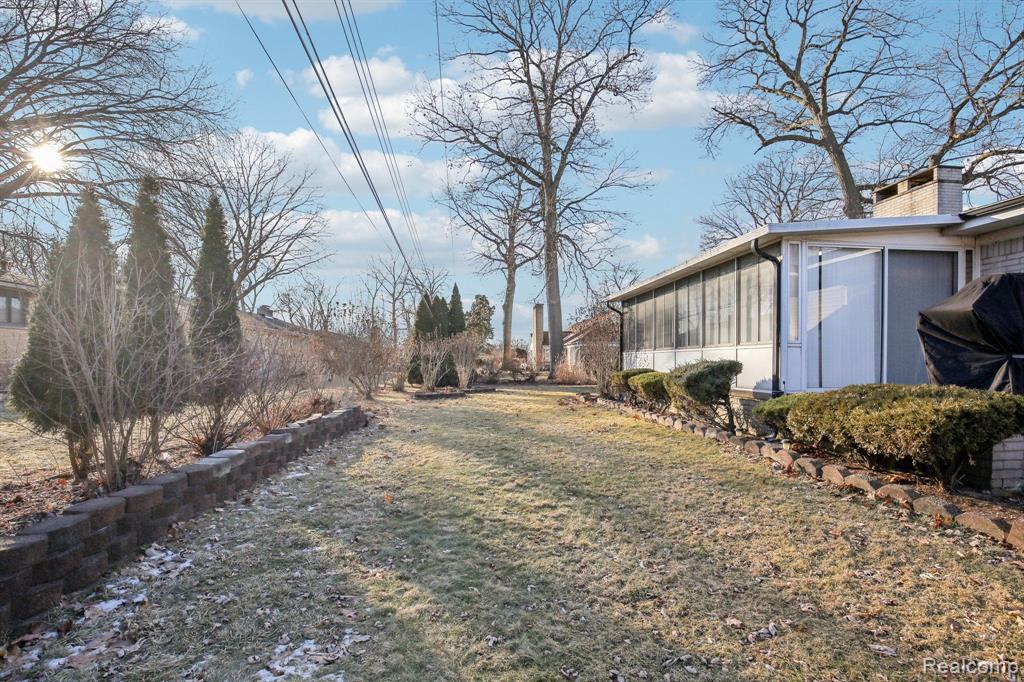 17417 Westover Road Southfield, MI 48075 - Photo 42 of 45 Gallery Image 42