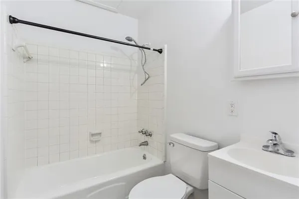 $1,400 | 827 Sixth Street, Unit A, New Orleans, LA 70115