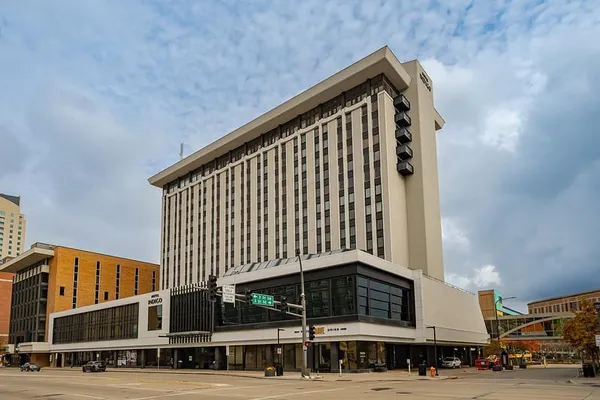 $205,000 | 220 Broadway Avenue South, Unit 1417, Rochester, MN 55904