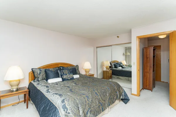 $205,000 | 220 Broadway Avenue South, Unit 1417, Rochester, MN 55904