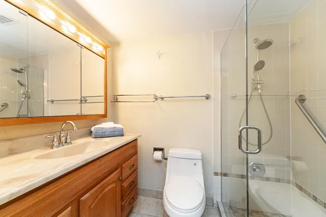 $205,000 | 220 Broadway Avenue South, Unit 1417, Rochester, MN 55904