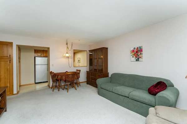 $205,000 | 220 Broadway Avenue South, Unit 1417, Rochester, MN 55904