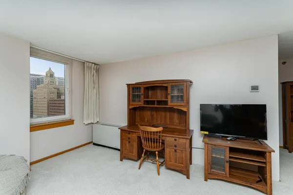 $205,000 | 220 Broadway Avenue South, Unit 1417, Rochester, MN 55904