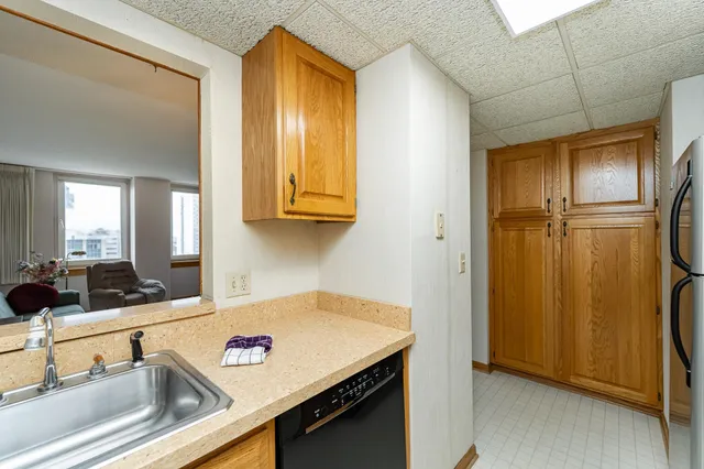 $205,000 | 220 Broadway Avenue South, Unit 1417, Rochester, MN 55904