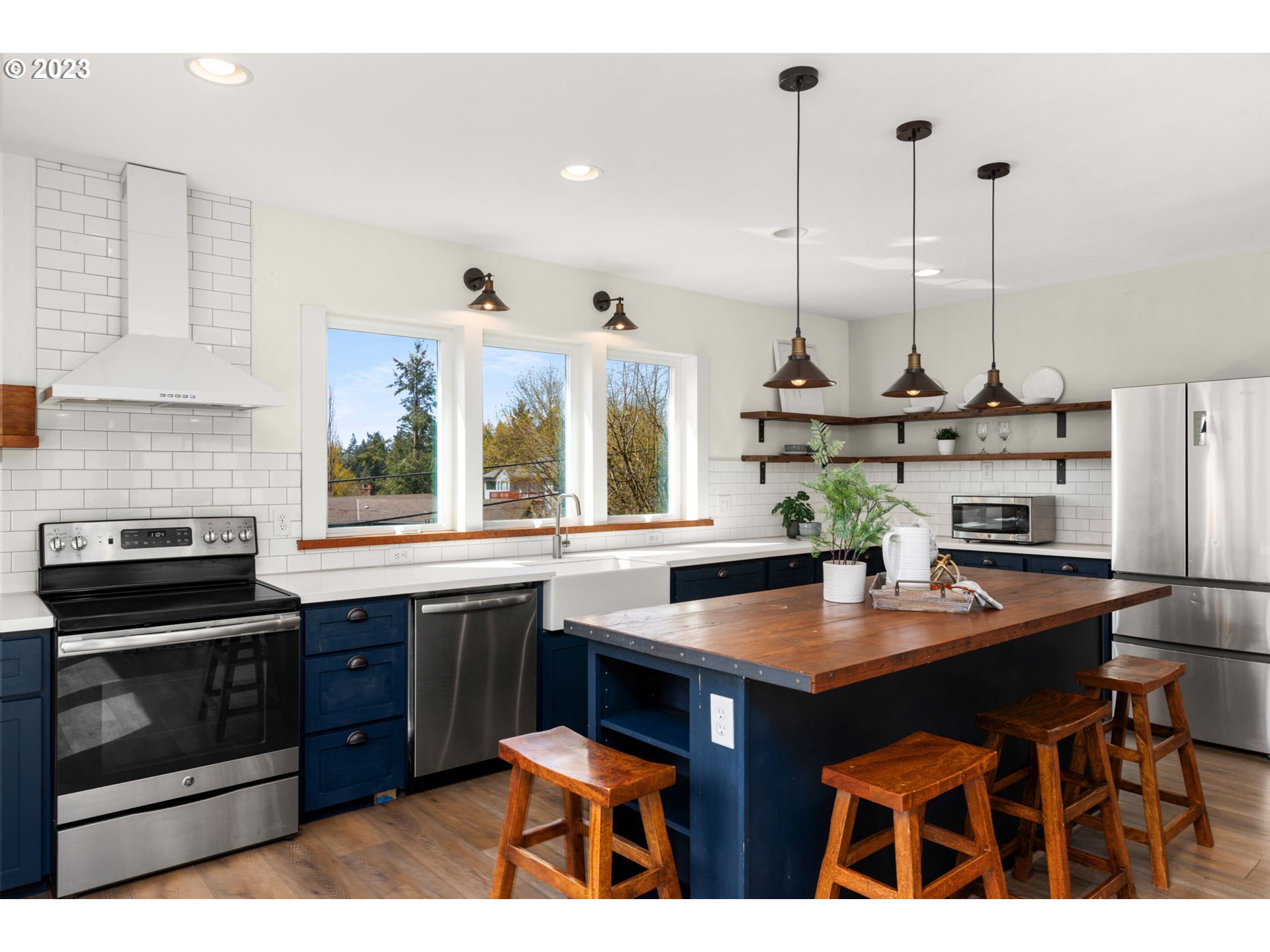 16400 Southeast Hagen Road Happy Valley, OR 97086 - Photo 12 of 45 Gallery Image 12